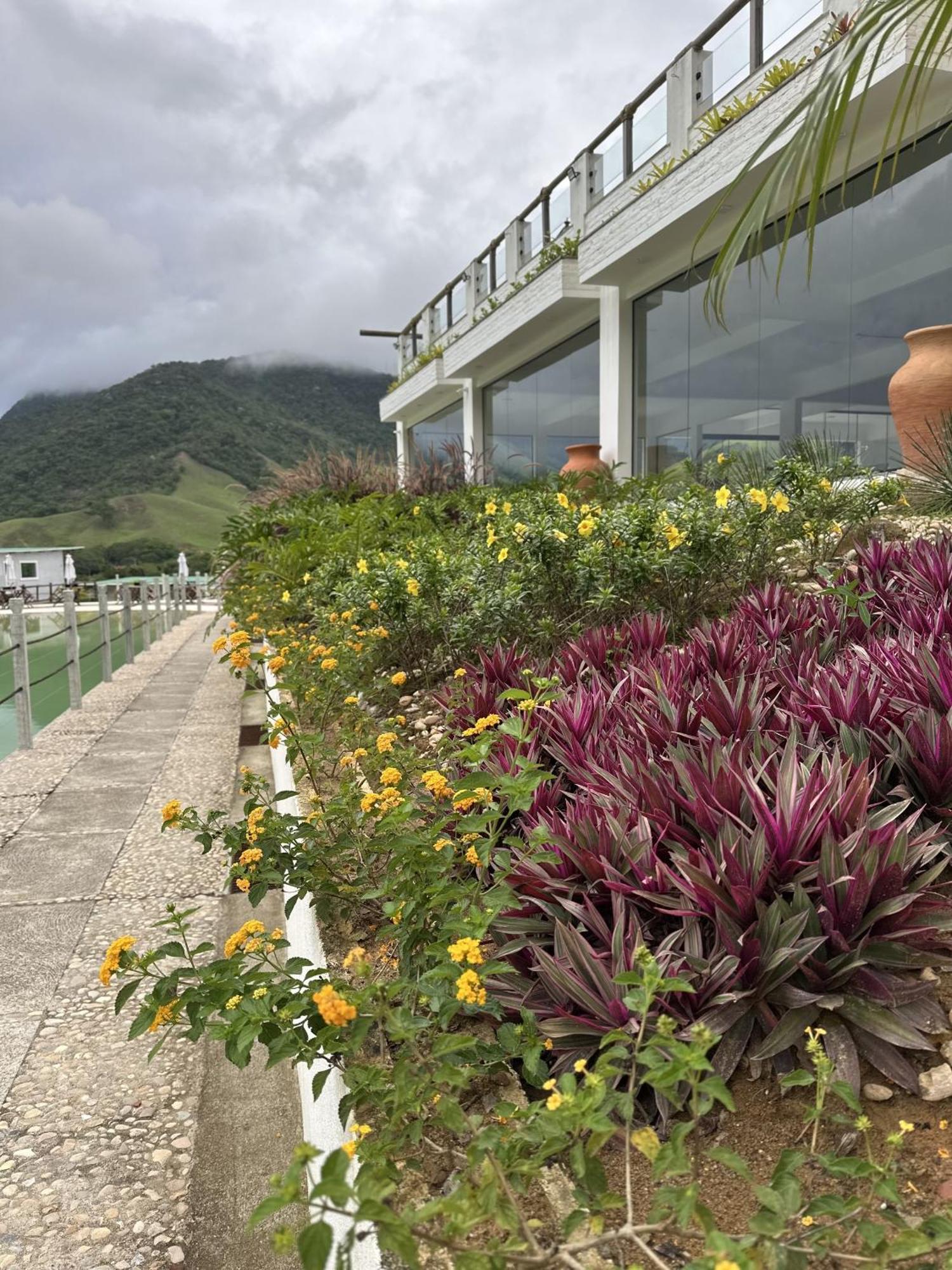 Village Sana Apart Hotel ภายนอก รูปภาพ